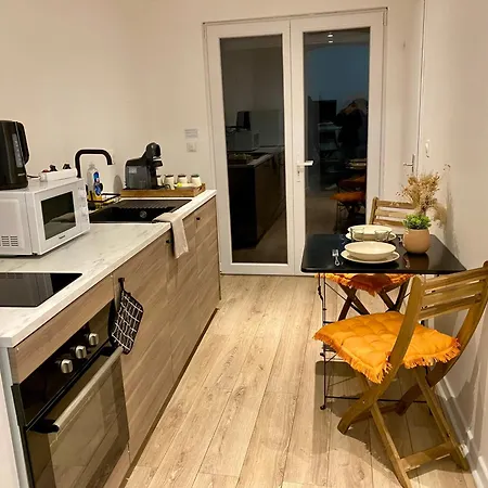 Acacia Terrasse*proche Centre-ville Et Chu *